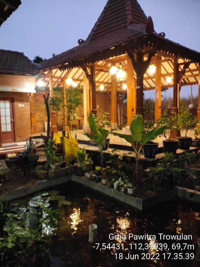 Appartement Grha Pawitra Trowulan Extérieur photo