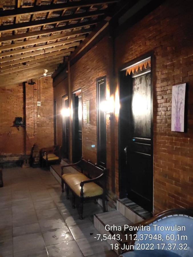 Appartement Grha Pawitra Trowulan Extérieur photo