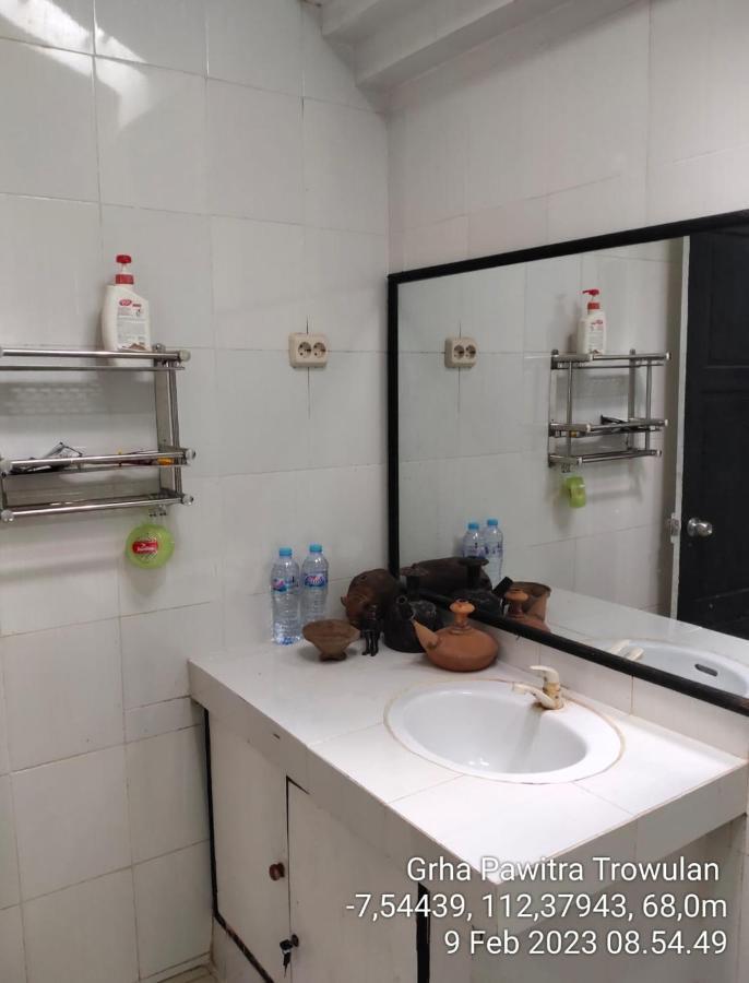 Appartement Grha Pawitra Trowulan Extérieur photo