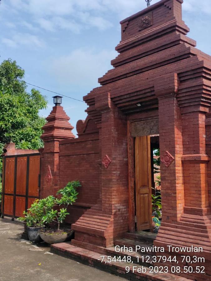 Appartement Grha Pawitra Trowulan Extérieur photo