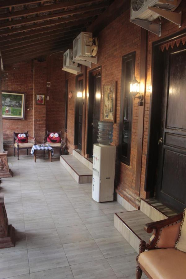 Appartement Grha Pawitra Trowulan Extérieur photo