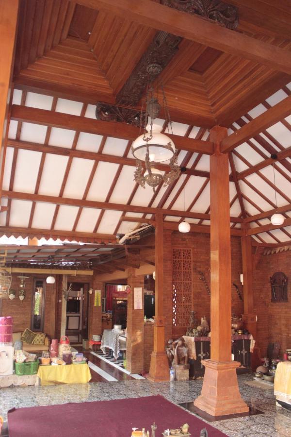 Appartement Grha Pawitra Trowulan Extérieur photo